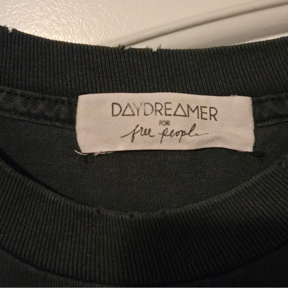 127. Daydreamer x Free People Def Leppard Graphic Tee – Size M - Picture 4 of 4